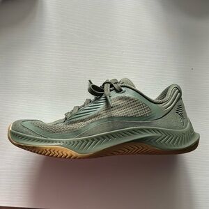 Like new, only worn 5-6 times, rad CrossFit shoes. Men’s 7.5 and women’s 9.